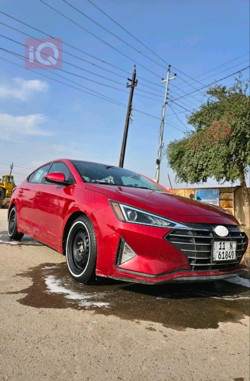 هیوندای ئەلەنترا